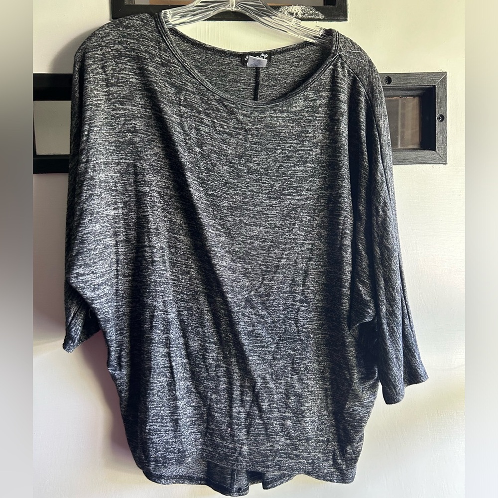 Women’s 3/4 length sleeve shirt